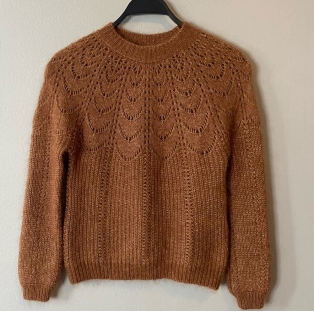 Sezane pull size small